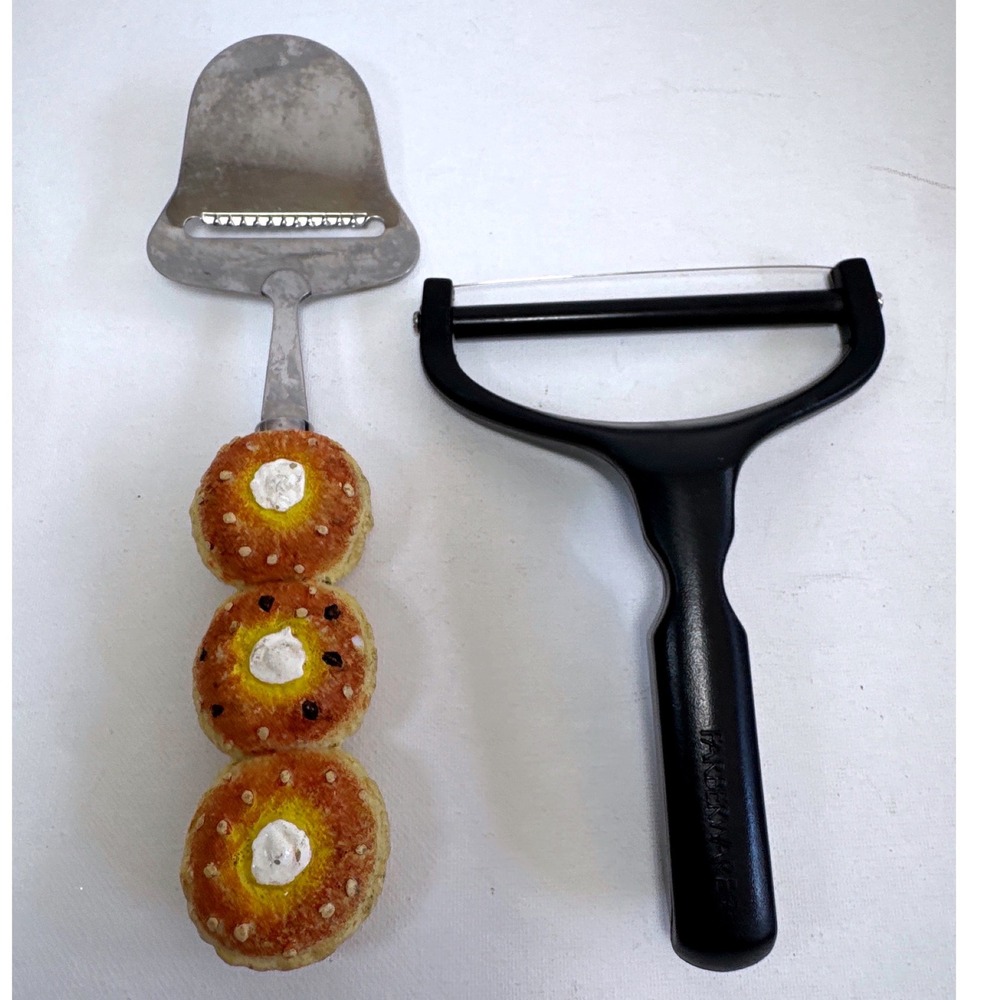 Farberware Cheese Slicer & Bagel Handle Plane Set Unisex OS Black Tan Good 2pc